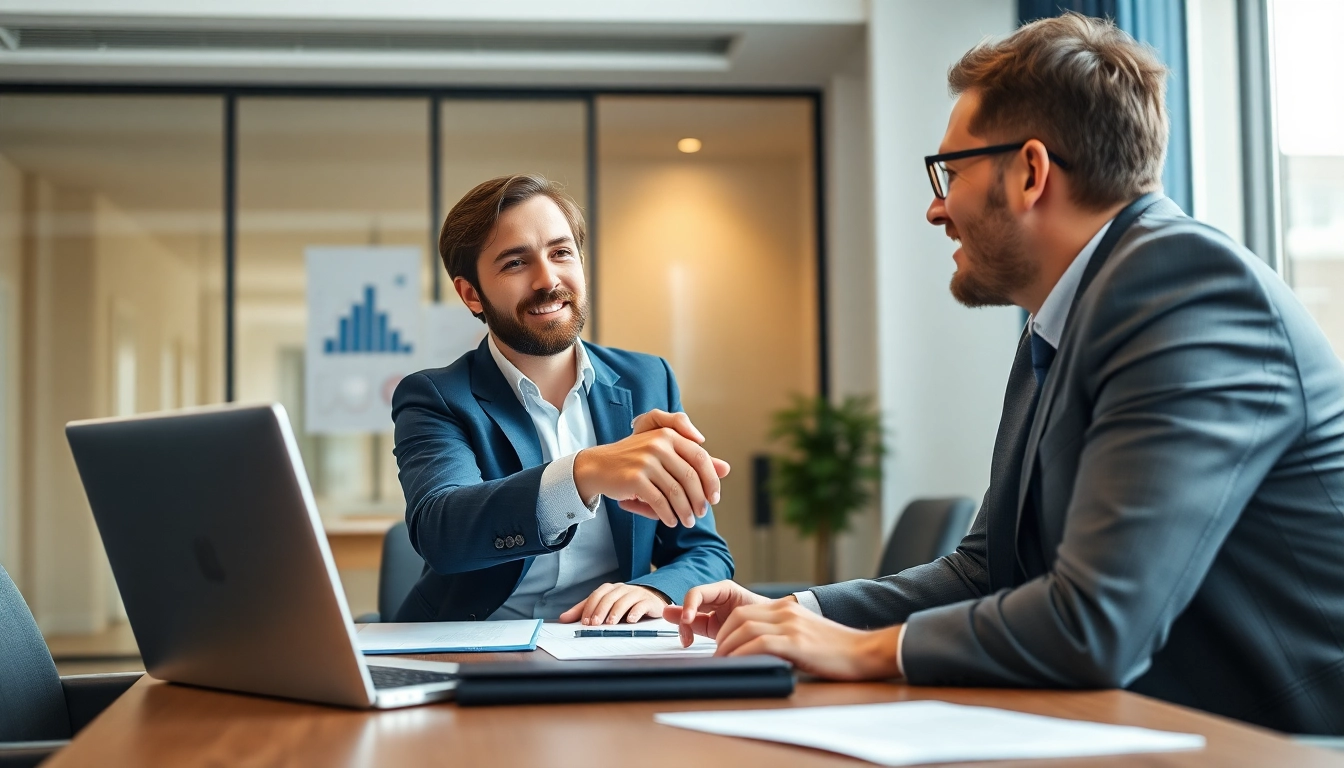 Headhunter Schweiz in einer modernen Büroumgebung, die mit einem Kandidaten arbeitet.